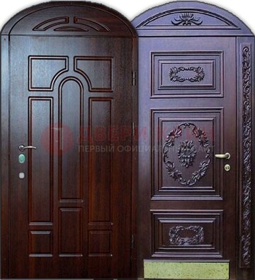 Стильная железная арочная дверь с декоративным элементом ДА-24 в Истре